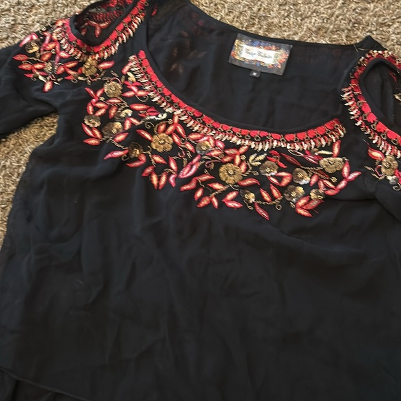 Vintage Collection Black Asymmetrical Blouse W/ Red + Gold Beading Size Medium - Picture 2 of 8
